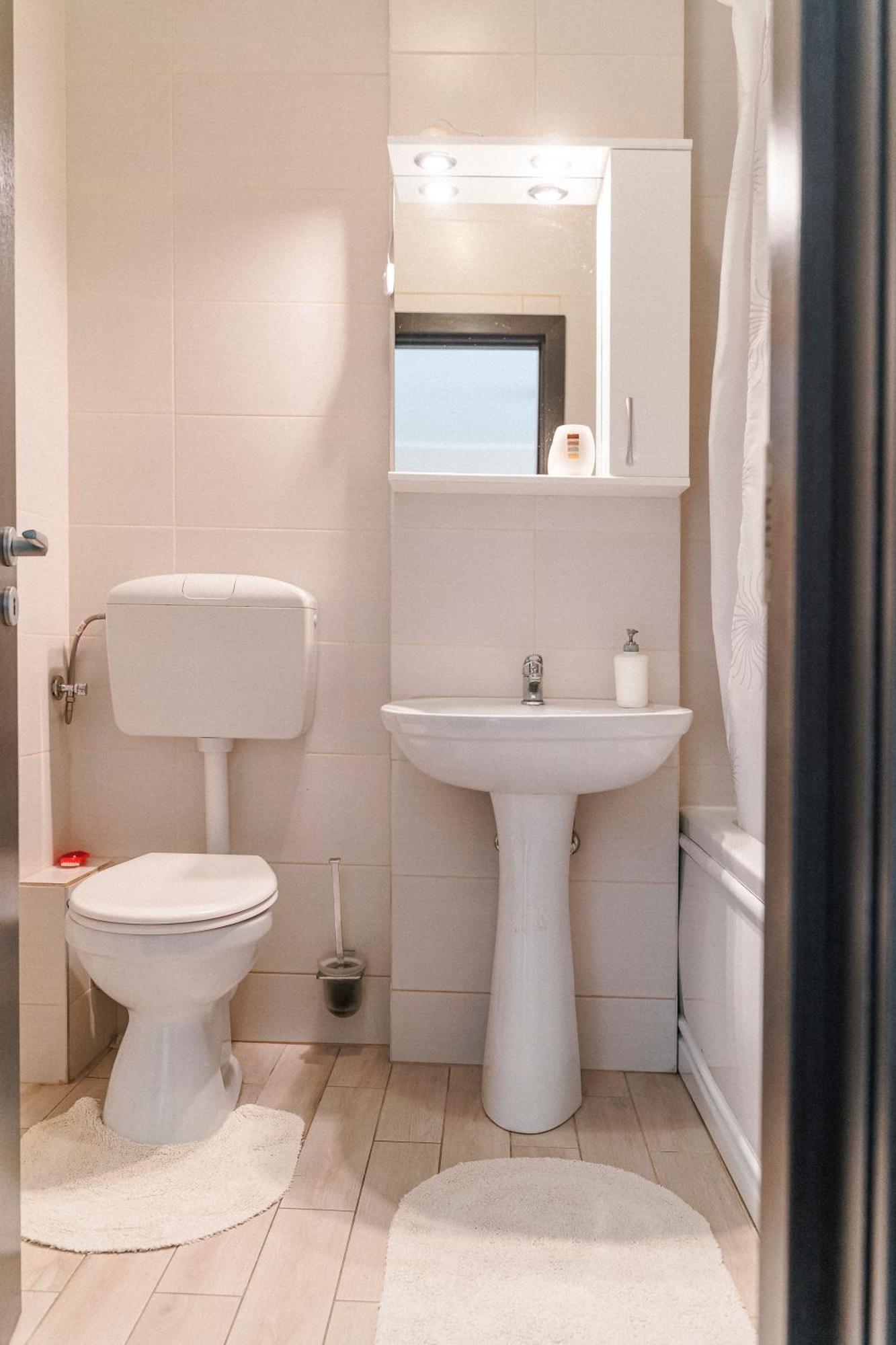 M&M Apartment ออราแด ภายนอก รูปภาพ