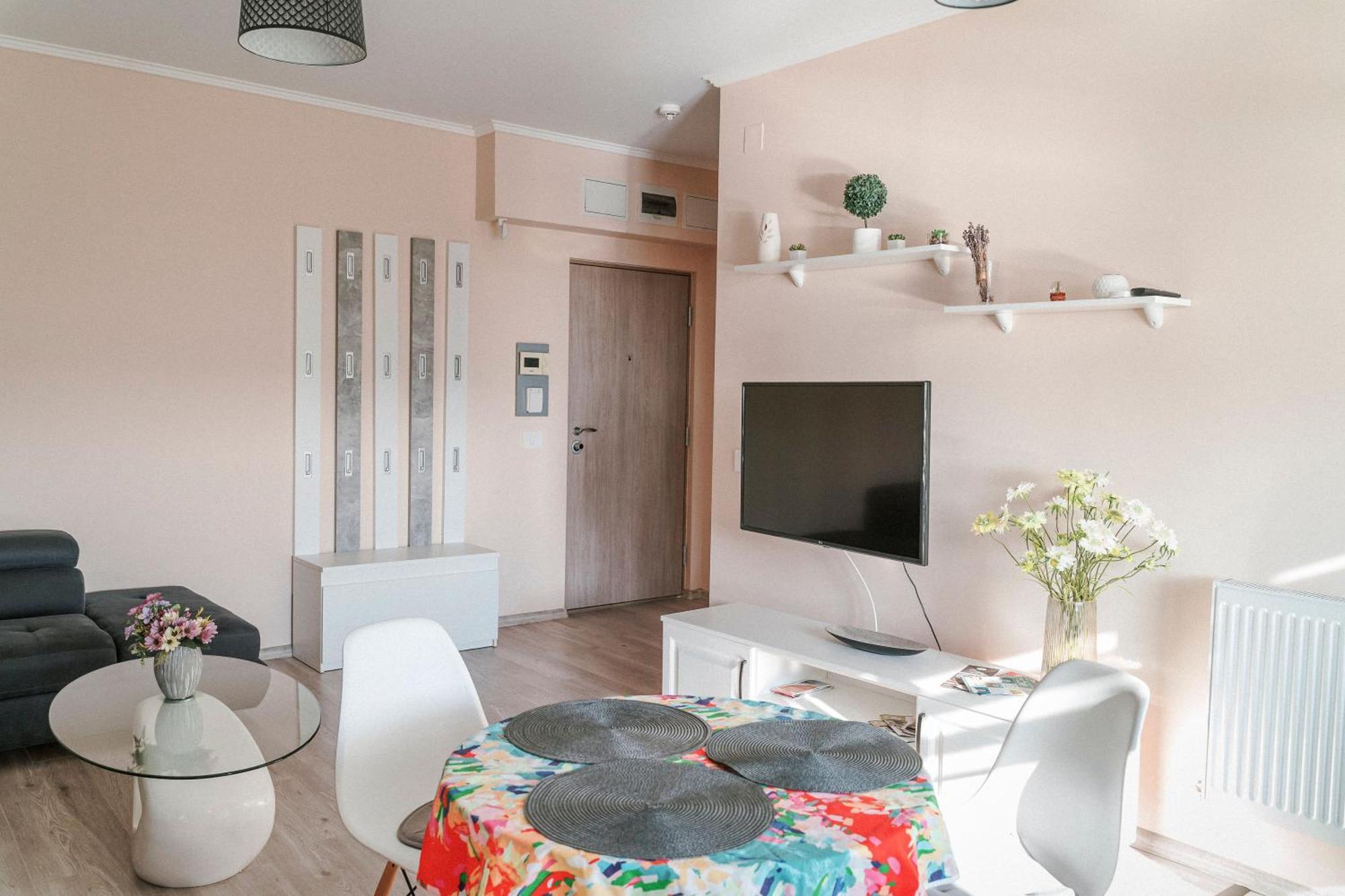 M&M Apartment ออราแด ภายนอก รูปภาพ